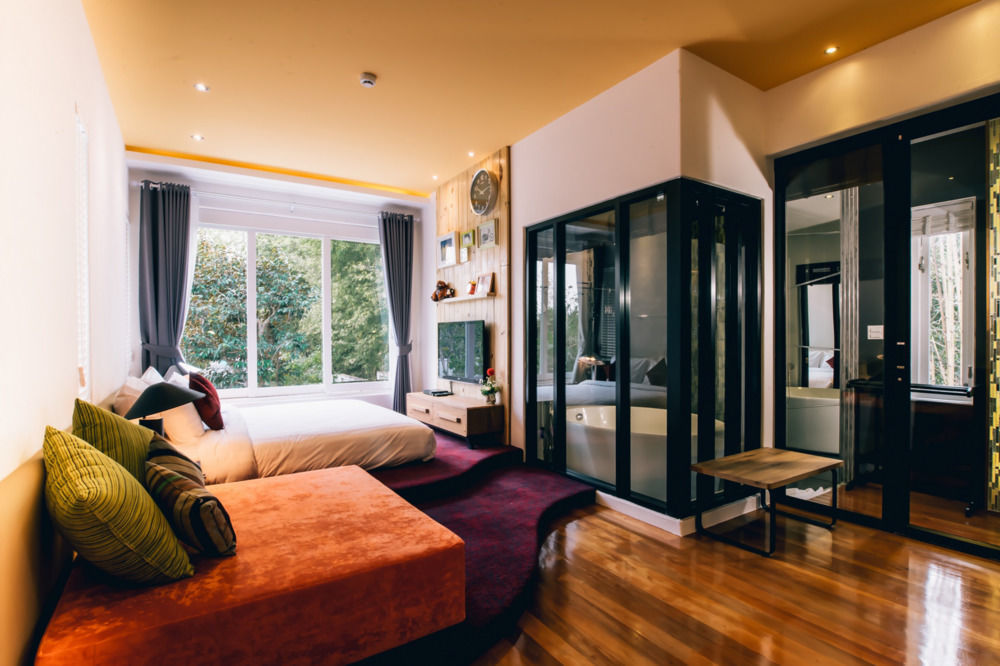 Monkey House Hotel Chiang Mai Bagian luar foto
