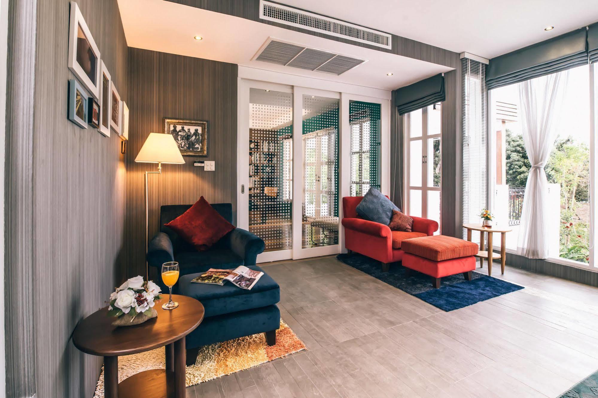 Monkey House Hotel Chiang Mai Bagian luar foto
