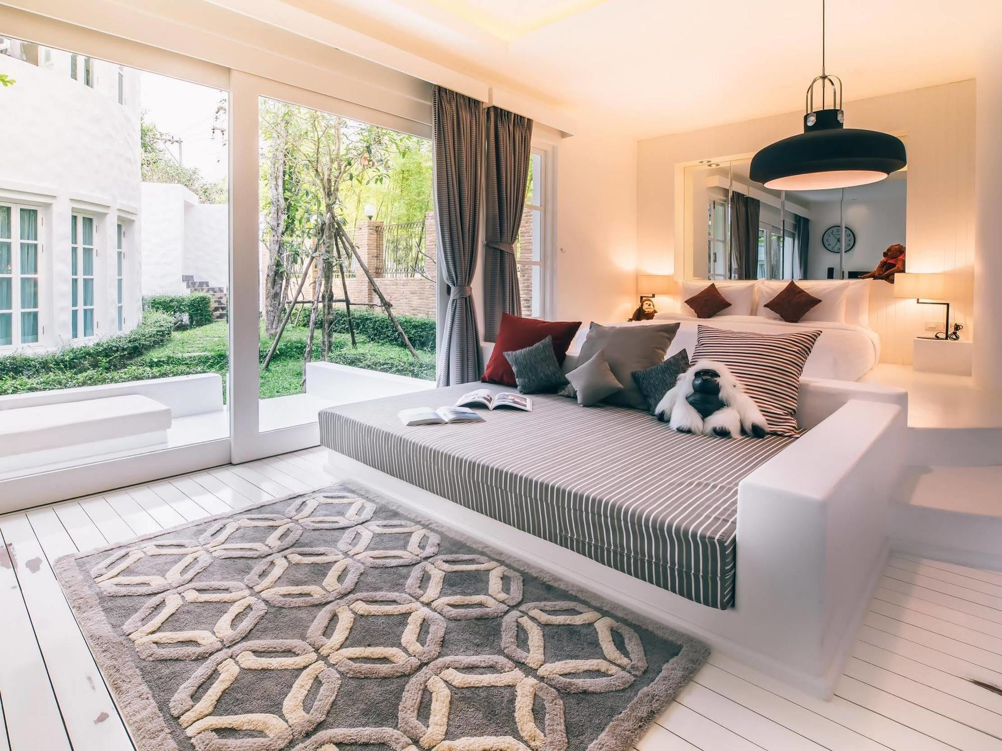 Monkey House Hotel Chiang Mai Bagian luar foto