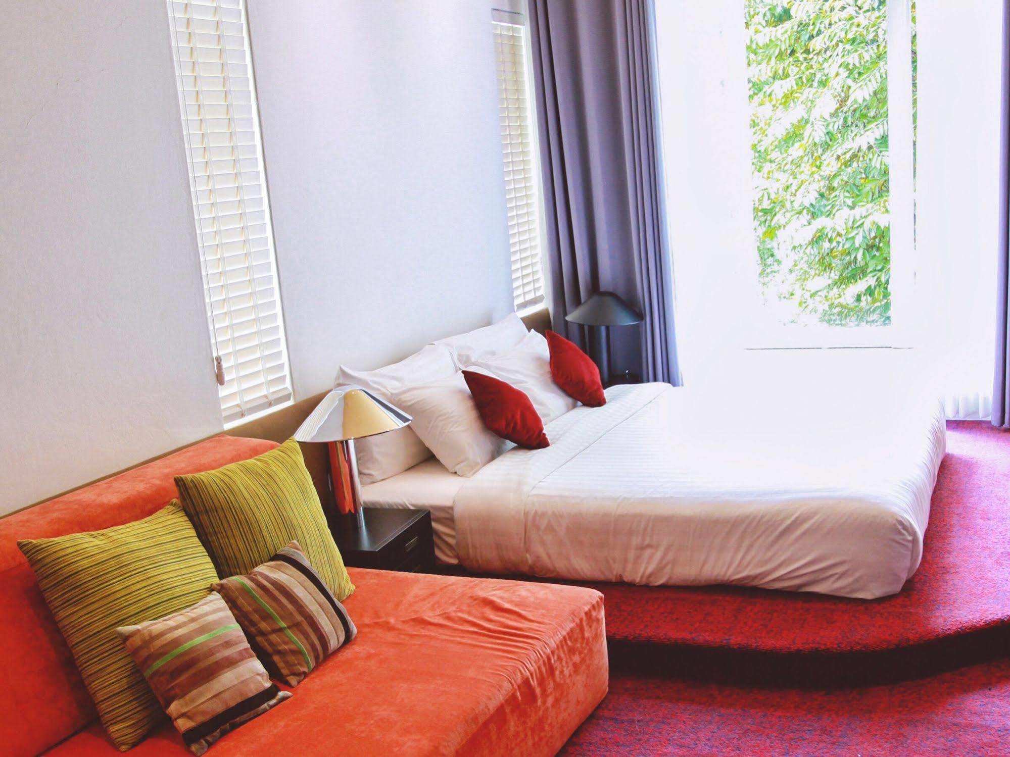 Monkey House Hotel Chiang Mai Bagian luar foto