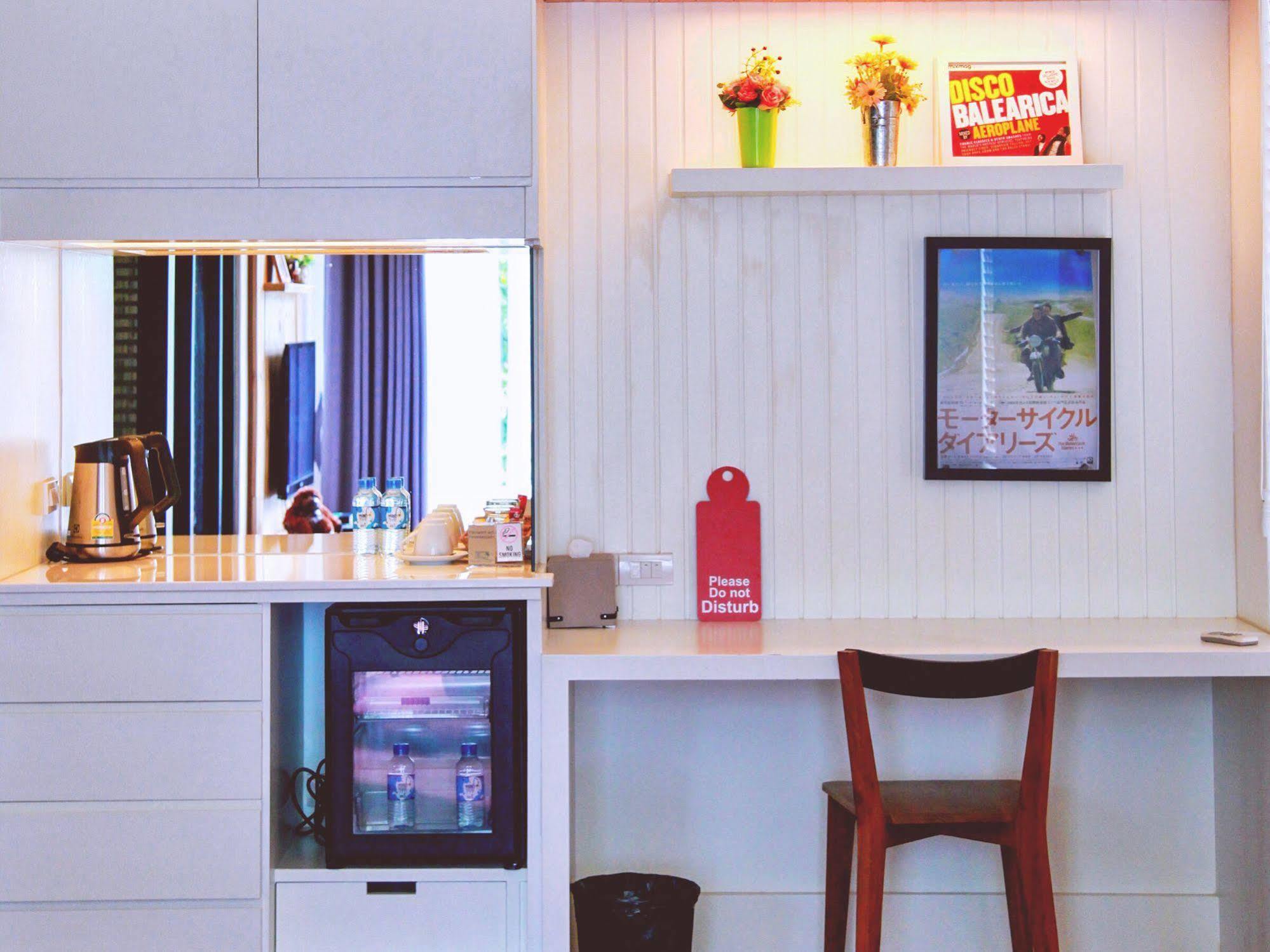 Monkey House Hotel Chiang Mai Bagian luar foto