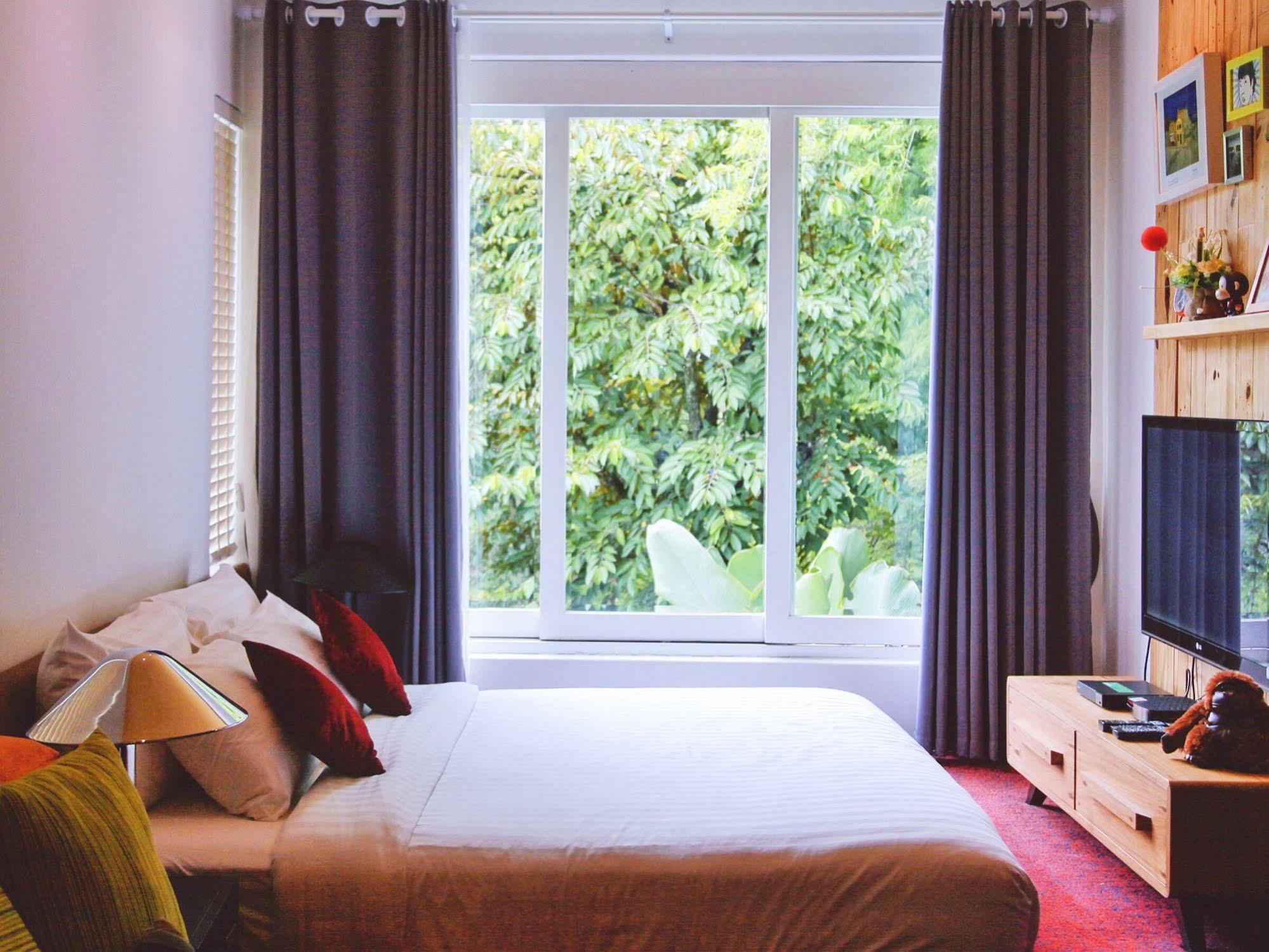 Monkey House Hotel Chiang Mai Bagian luar foto