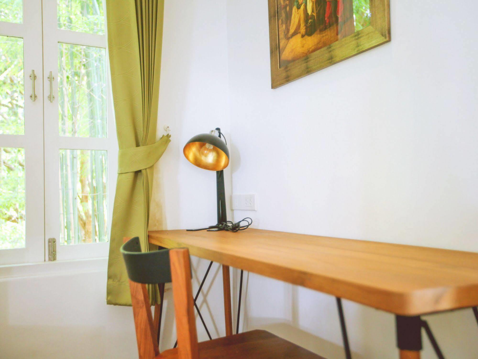 Monkey House Hotel Chiang Mai Bagian luar foto