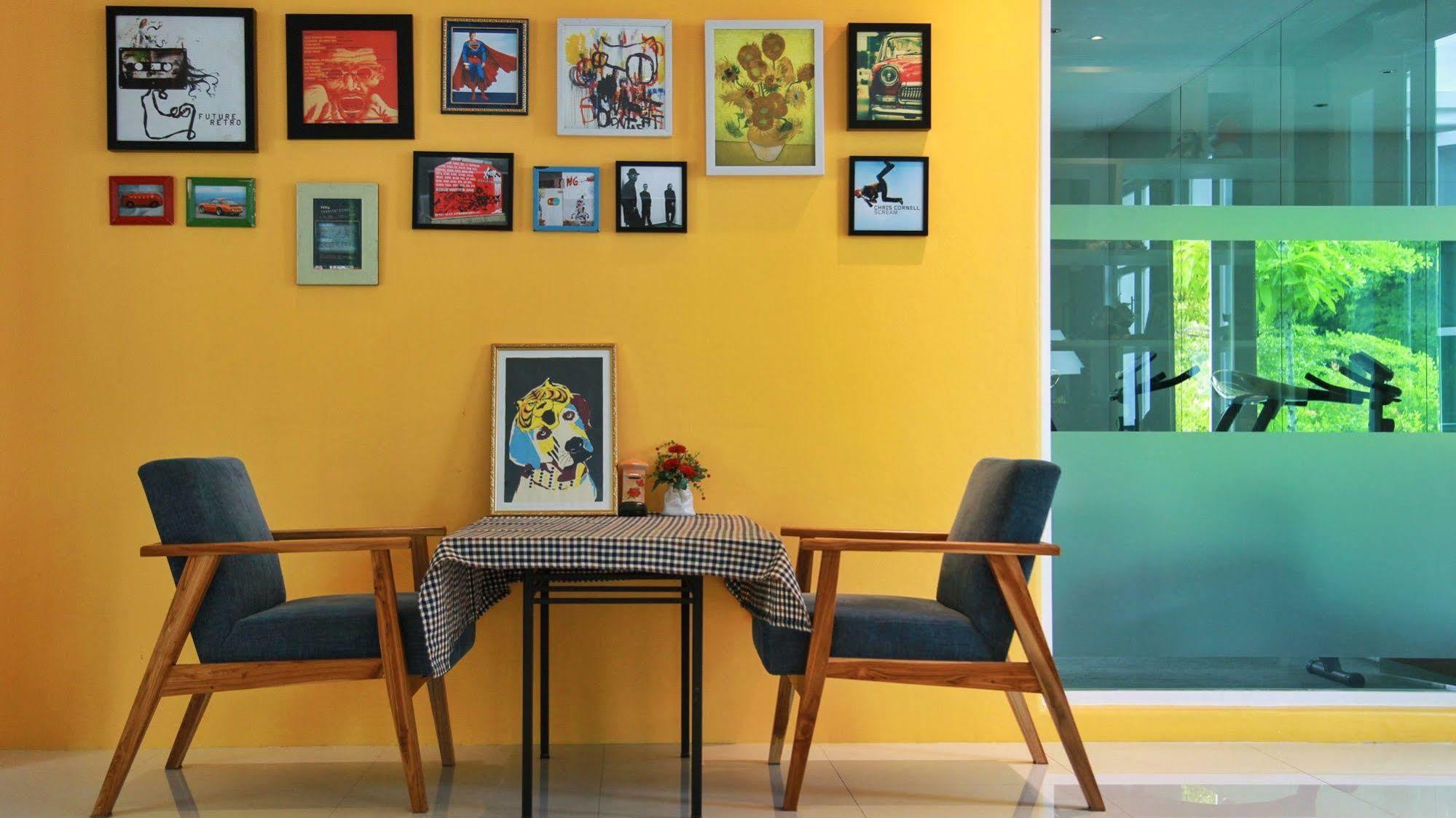 Monkey House Hotel Chiang Mai Bagian luar foto